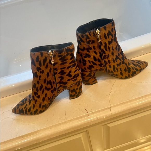 Calf hair leopard print boots. - Picture 4 of 6